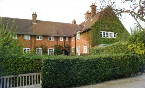 23-27 Temple Fortune Hill